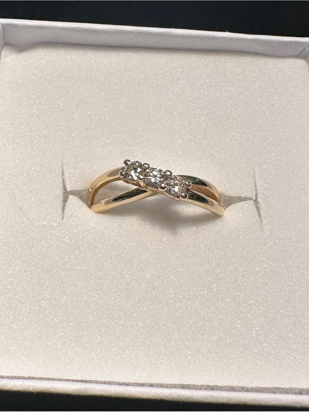 engagement ring 3 diamonds 10k gold